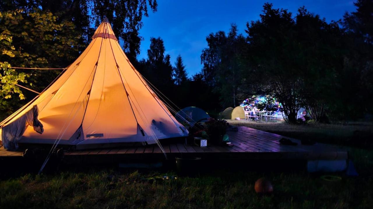Glamping Fluffy Horns - Glempings Pukainie Ragi Hotel Plienciems Exterior photo